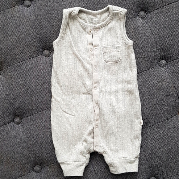 Organic Baby Gap Summer Romper - Picture 1 of 3
